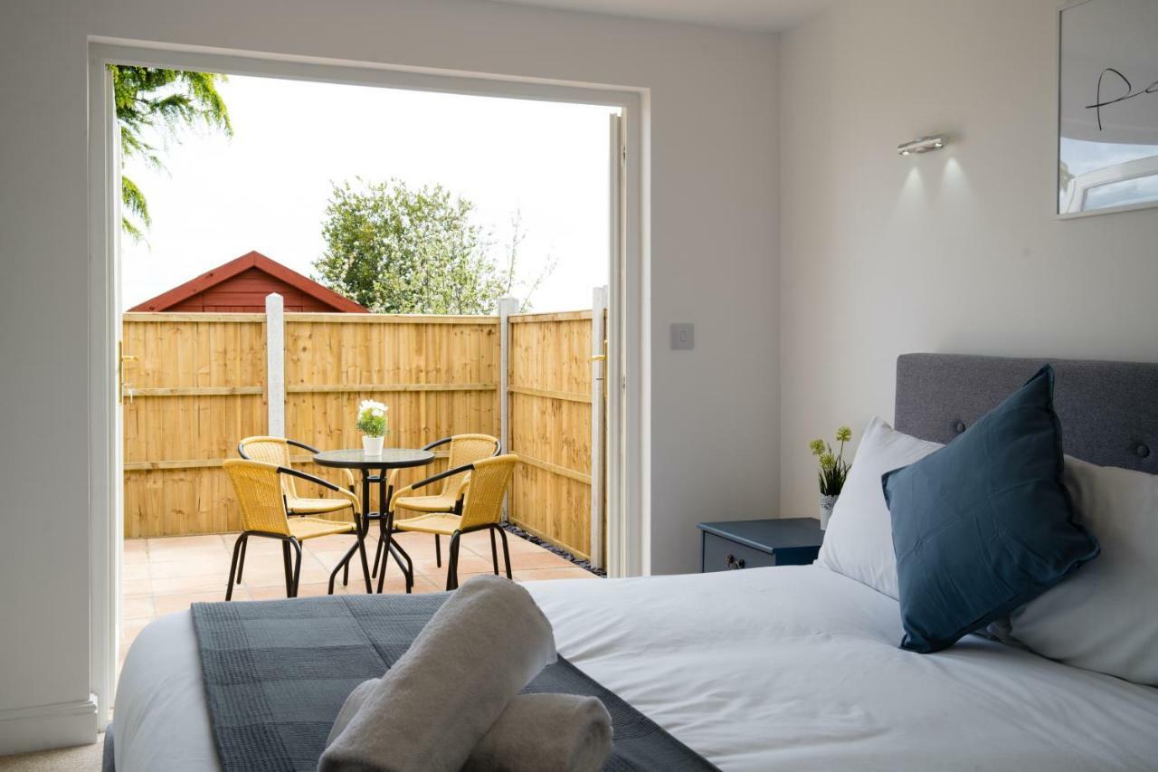 Sea Breeze Apartment Poole Luaran gambar